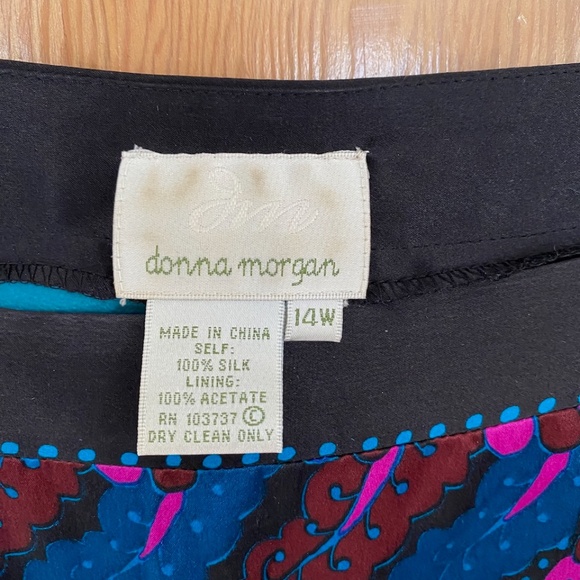 Donna Morgan 100% silk dress - purple paisley bohemian print. - Picture 3 of 6